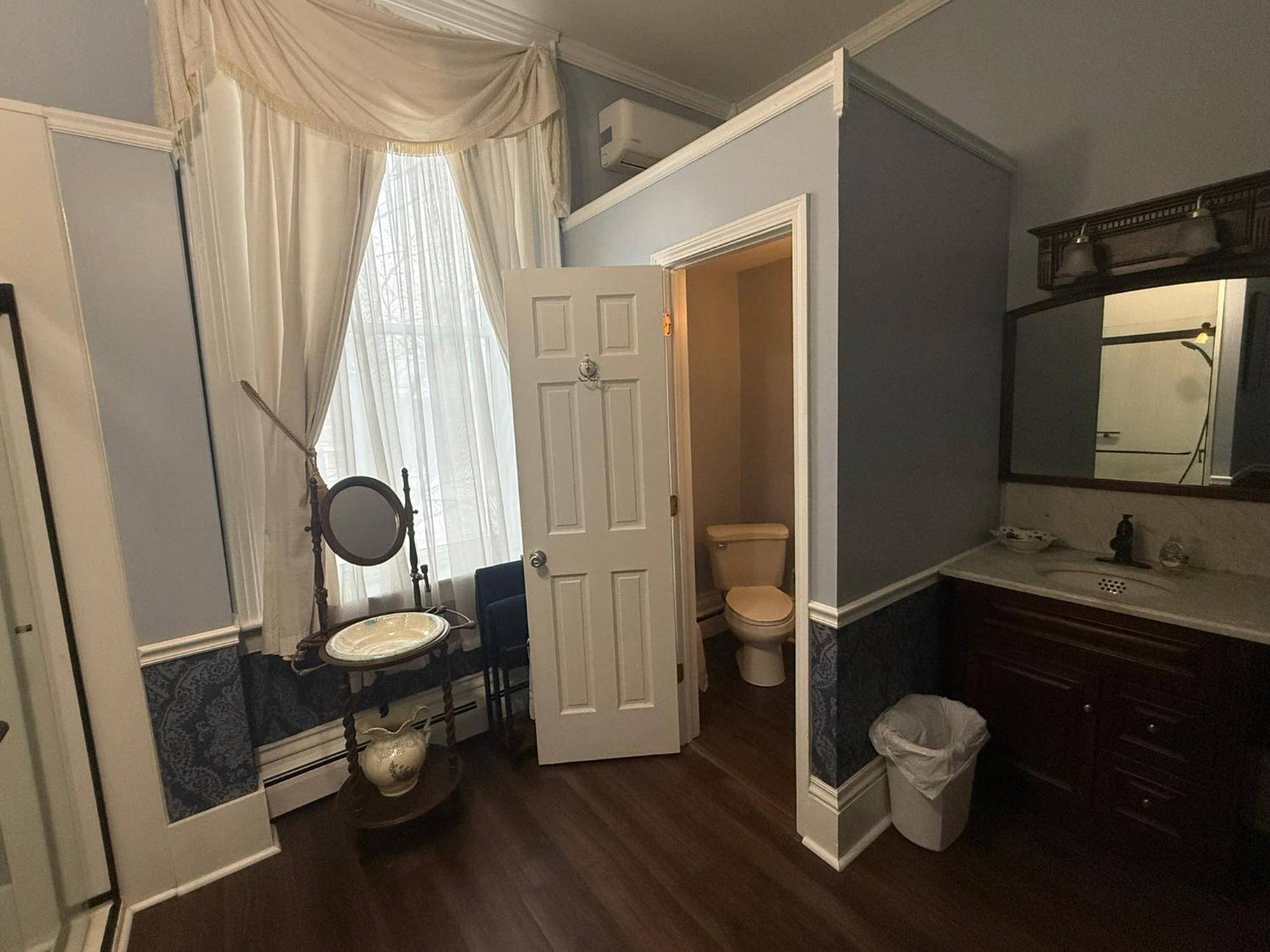 The Gridley Inn B&B Уотерлу Экстерьер фото