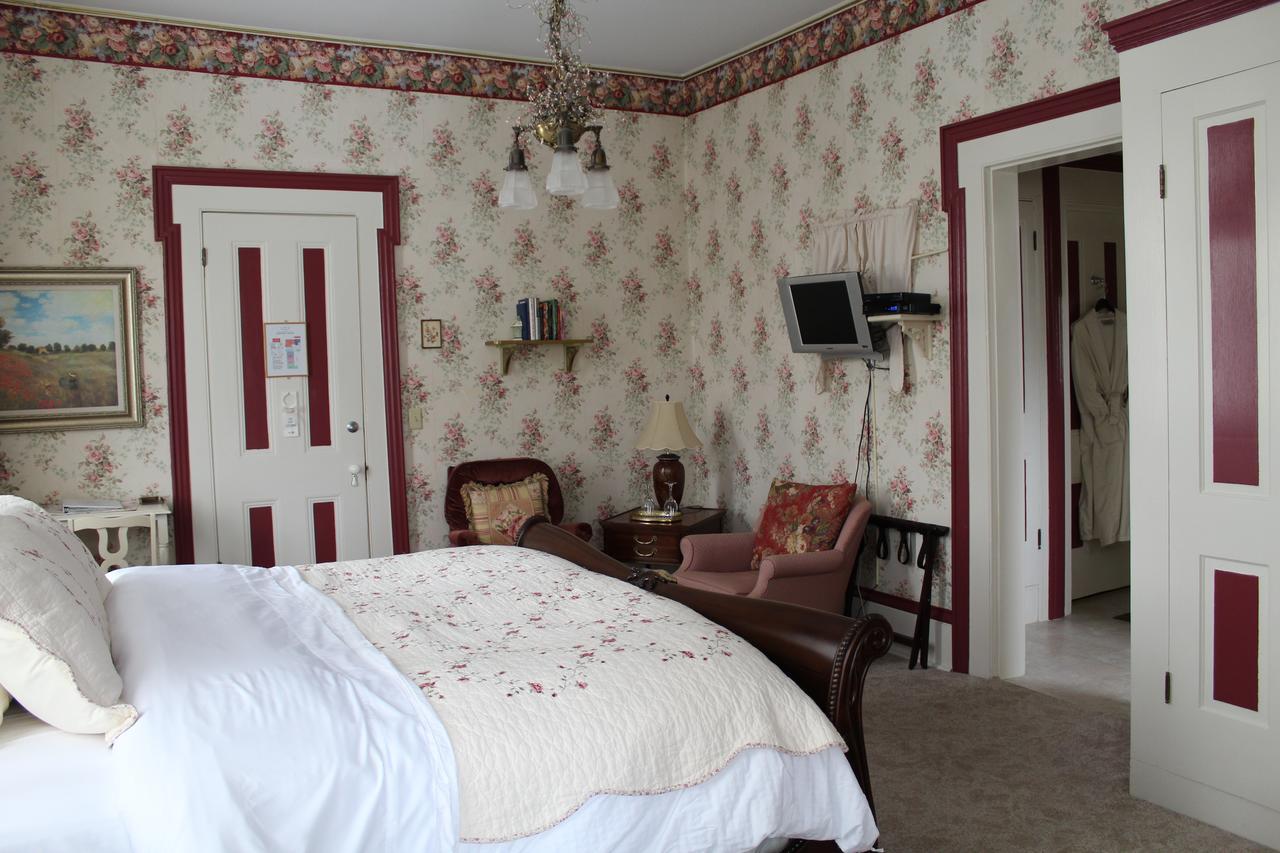 The Gridley Inn B&B Уотерлу Экстерьер фото
